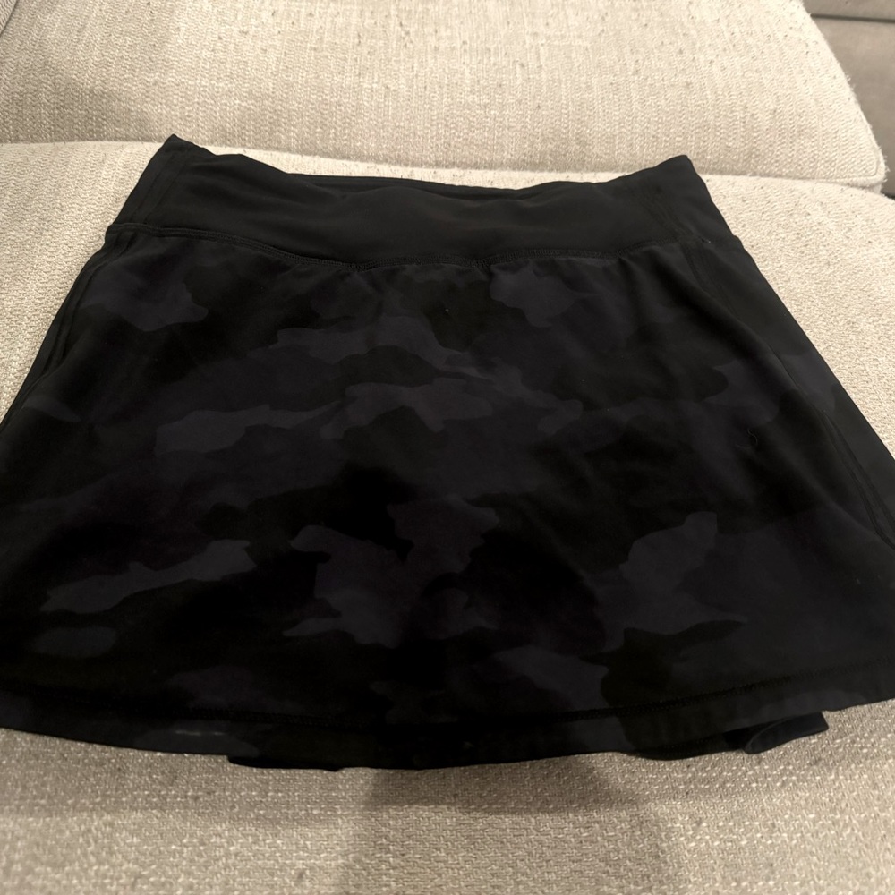 Lululemon sz 2 tall skirt